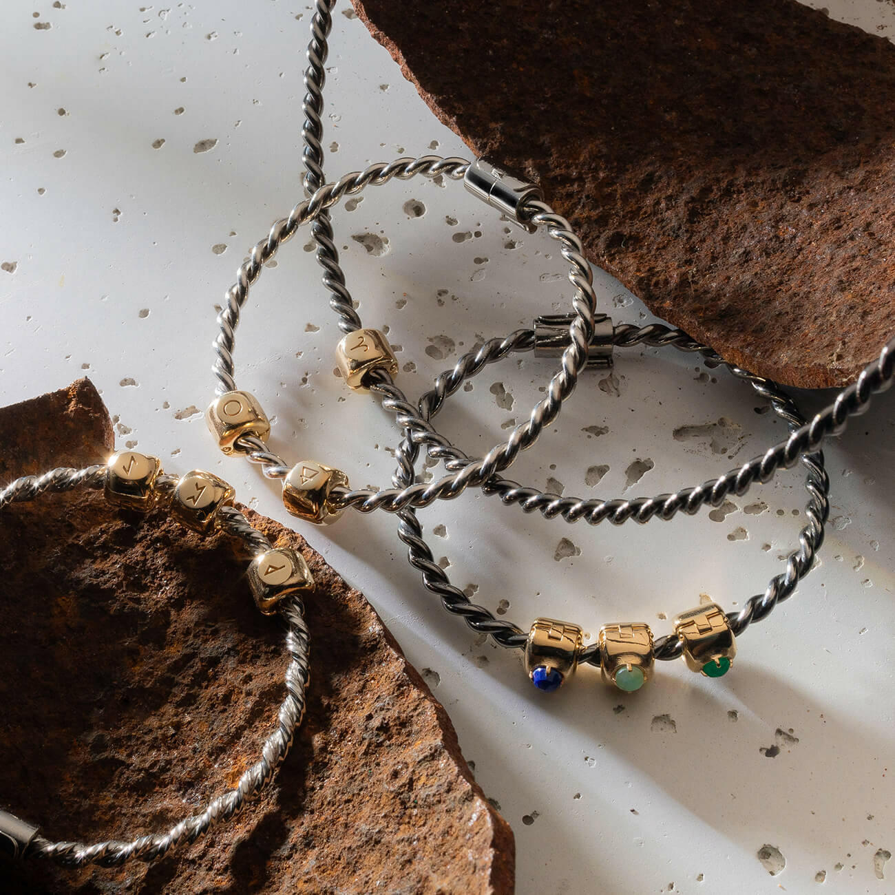 Miedziana bransoletka tensorowa w kolorze srebrnym - Zaginiony.