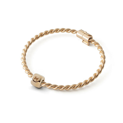 Charms z runą Dagaz (ᛞ) Pozłacany – amulet światła i przemiany - Złoto pr. 585