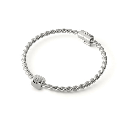 Charms z runą Ehwaz (ᛖ) Srebrny – amulet ruchu i współpracy - Mosiądz