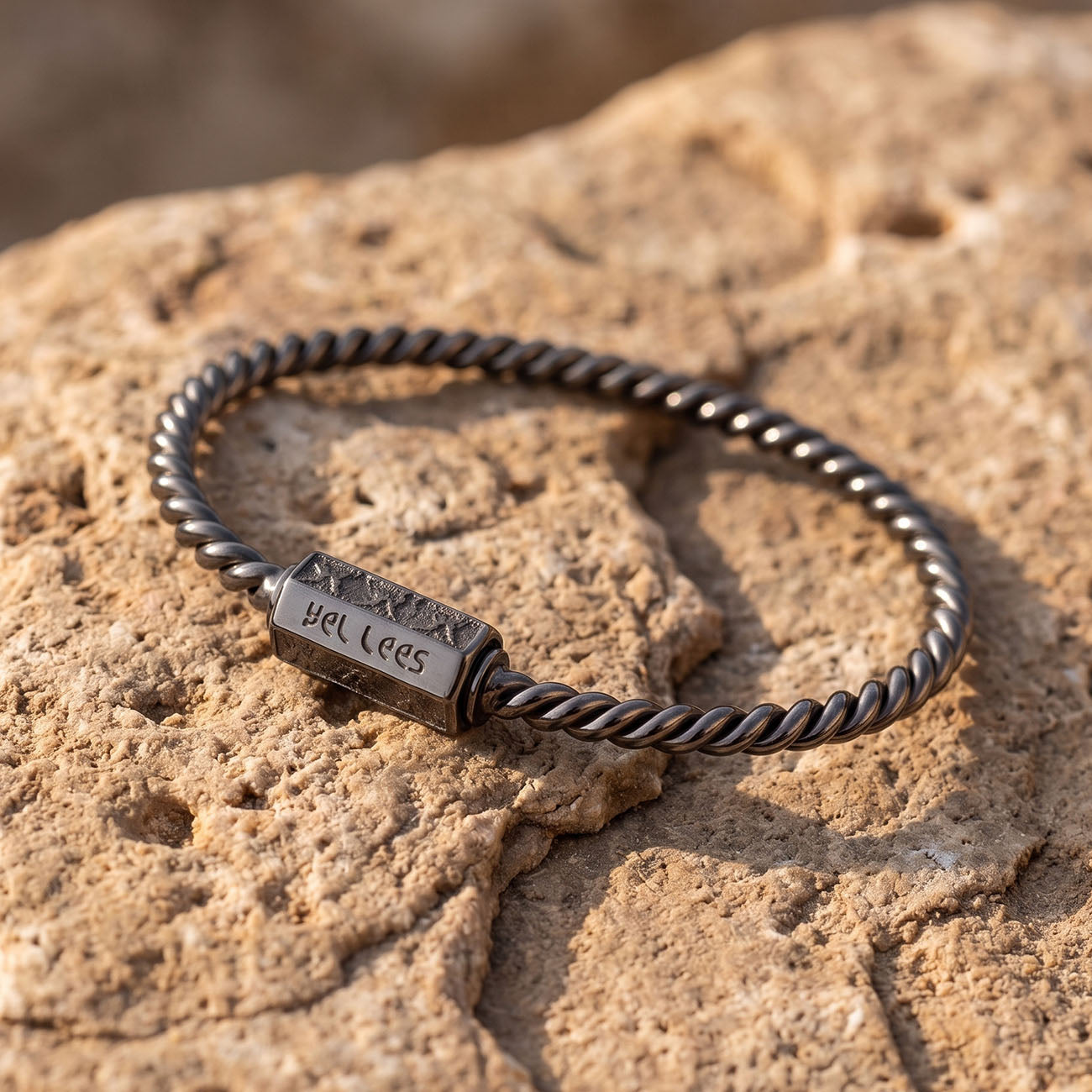 Miedziana bransoletka tensorowa Quantum w kolorze czarnym – Kubit Królewski (144 MHz)