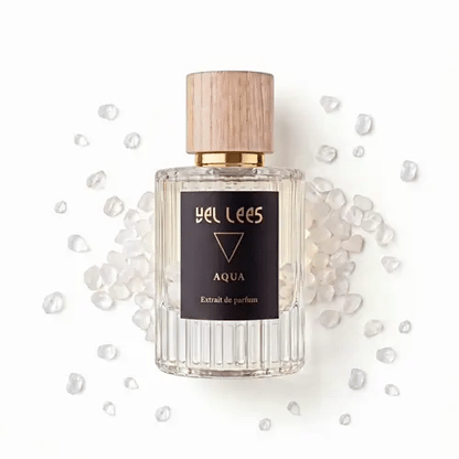 Perfumy VEL LEES Aqua – Kryształ Górski, extrait de parfum 50 ml – minimalistyczny flakon z naturalnym korkiem, świeża morsko-kwiatowa kompozycja o czystym, otulającym charakterze.